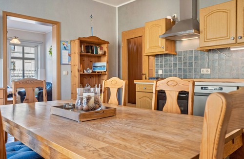 Sagard Apartment | Holiday Apartment 'Blütenzauber' with Wi-Fi