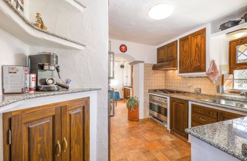 Tiriddo House | Holiday Apartment "Corbezzoli" with Sea View, Wi-Fi, Balcony, Garden & Terrace