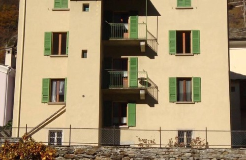Castasegna Apartment | Holiday apartment Castasegna for 1 - 4 persons with 3 bedrooms - Holiday apartment