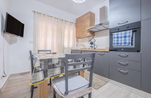 Province of Messina Apartment | Holiday Apartment "Damilhouse 3" with Balcony & Wi-Fi