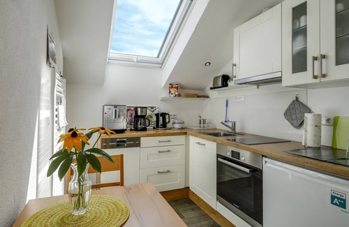 Hergensweiler Apartment | Holiday Apartment “Irmi” close to Lindau and Mountains with Wi-Fi & Balcony