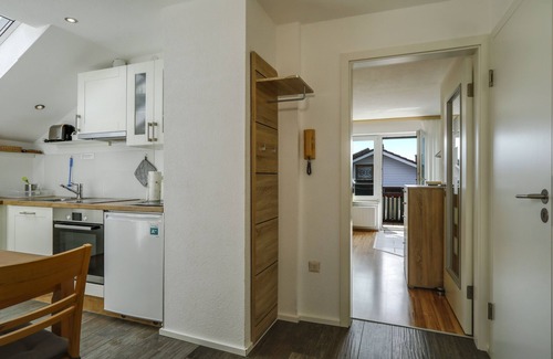 Hergensweiler Apartment | Holiday Apartment “Irmi” close to Lindau and Mountains with Wi-Fi & Balcony