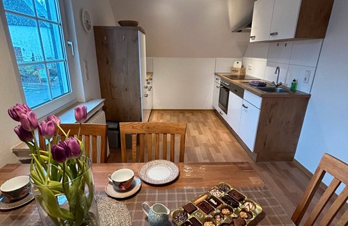 Gellinghausen Apartment | Holiday Apartment '5, 75sqm' with Shared Terrace, Shared Garden and Wi-Fi