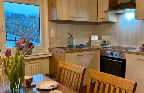 Gellinghausen Apartment | Holiday Apartment '6, 85sqm' with Shared Terrace, Shared Garden and Wi-Fi