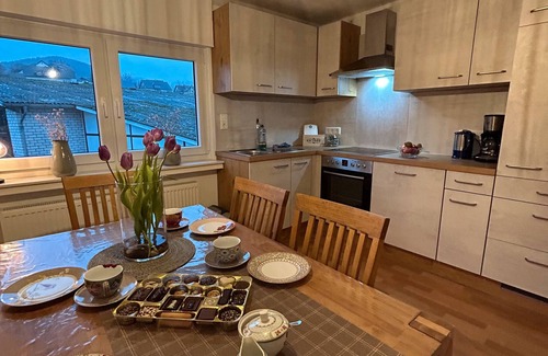 Gellinghausen Apartment | Holiday Apartment '6, 85sqm' with Shared Terrace, Shared Garden and Wi-Fi