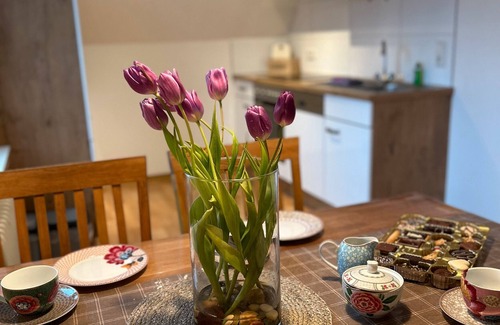 Gellinghausen Apartment | Holiday Apartment '7, 70sqm' with Shared Terrace, Shared Garden and Wi-Fi