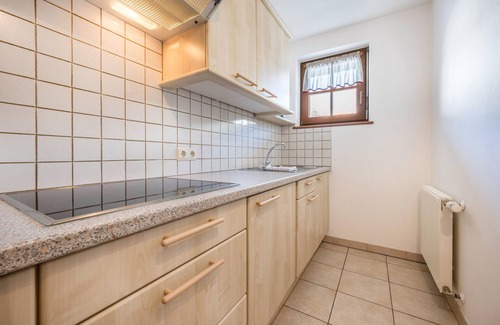 Valle San Silvestro Apartment | Holiday Apartment "Haus zur Vogelweide App 4" with Mountain View, Balconies & Wi-Fi