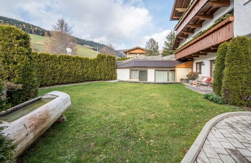 Valle San Silvestro Apartment | Holiday Apartment "Haus zur Vogelweide App 4" with Mountain View, Balconies & Wi-Fi