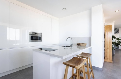Adeje Apartment | Holiday Apartment Home of Tulio with Sea View, Mountain View, Wi-Fi