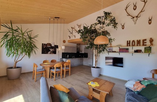 Dietingen Apartment | Holiday Apartment "Hubertus" with Balcony & Wi-Fi