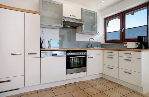 Langenargen Apartment | Holiday Apartment in the "Gästehaus Heinemann" directly on Lake Constance