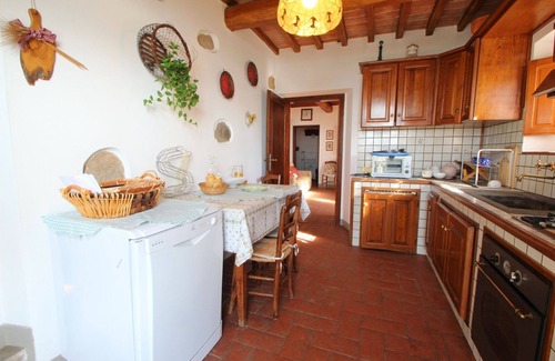 Giugnano House | Holiday Apartment in Farrmhouse with Pool for 9 People