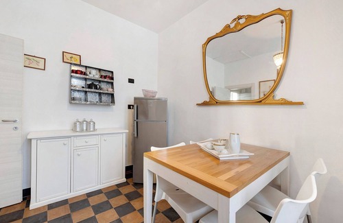 Finale Ligure Apartment | Holiday Apartment '4 Passi Mare' with Balcony, A/C & Wi-Fi