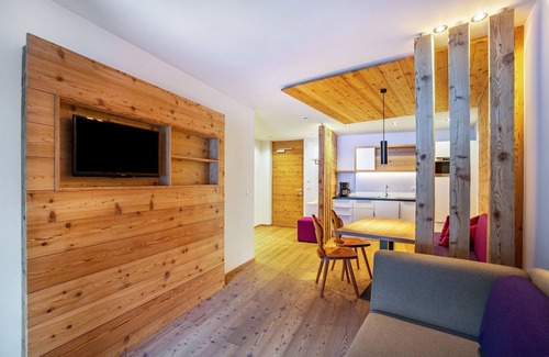 San Giacomo Apartment | Holiday Apartment "Stoana Apt 2-1" with Relaxing Wellness Area