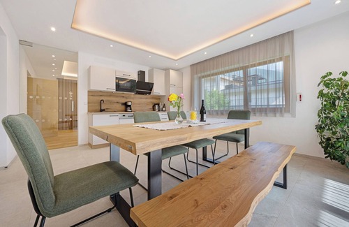 Naz Sciaves Apartment | Holiday Apartment 'Klementhof No. 2' with Mountain View, Shared Pool and Wi-Fi