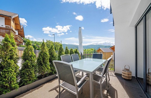 Salonetto Apartment | Holiday Apartment 'Kaltern' with Mountain View, Shared Terrace and Wi-Fi