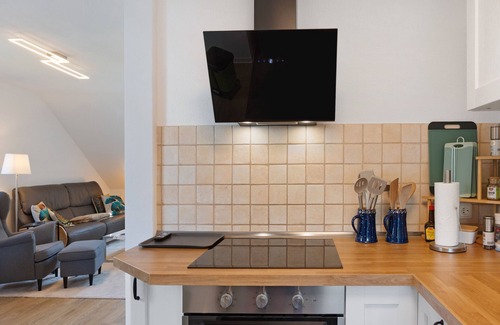 Plaue Apartment | Holiday Apartment 'Kleinbreitenbach 2' with Mountain View and Wi-Fi