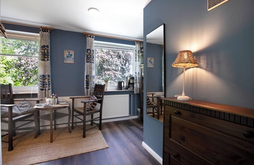 Olderup Apartment | 'Holiday Apartment Lillesoster' with Shared Terrace, Garden and Wi-Fi, Ideal for Dogs