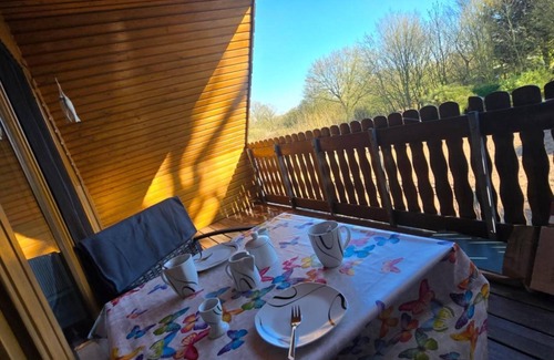 Fockbek Apartment | Holiday Apartment 'Lütt Stuv' with Private Terrace, Shared Garden and Wi-Fi