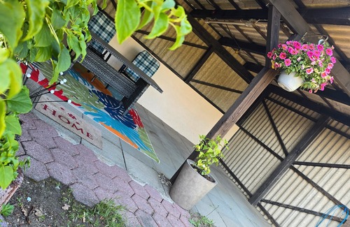 Fockbek Apartment | Holiday Apartment 'Lütt Stuv' with Private Terrace, Shared Garden and Wi-Fi