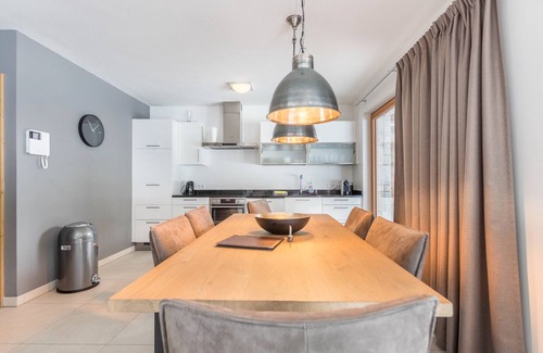 Rain Apartment | Holiday Apartment "Mountain Lodge - Top1" with Mountain View, Garden & Wi-Fi