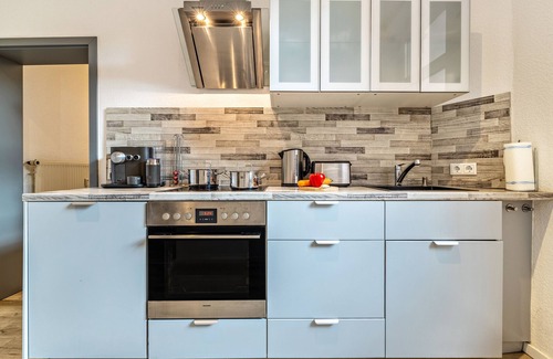 Linden-Sud Apartment | Holiday Apartment 'Renovated Dream Place in Linden' with Shared Terrace & Wi-Fi