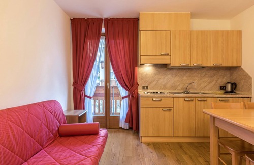 Carisolo Apartment | Holiday Apartment "Residence Park Imperator Bilocale" with Balcony & Mountain View