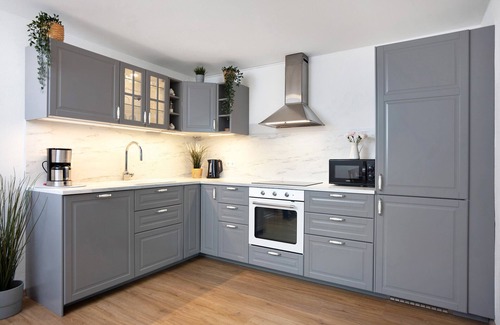 Friesenried Apartment | Holiday Apartment 'Sonnenstrahl' with Shared Garden, Balcony and Wi-Fi