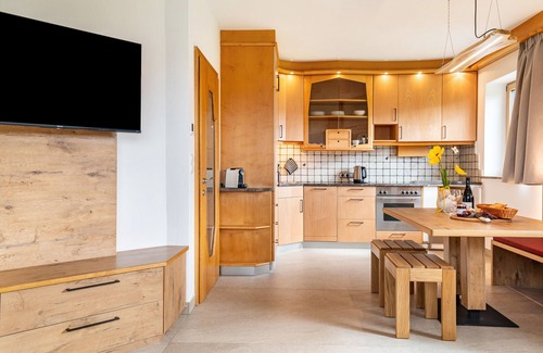 Collalbo Apartment | Holiday Apartment Schlern Bio Schrofhof with Mountain View, Private Terrace and Wi-Fi