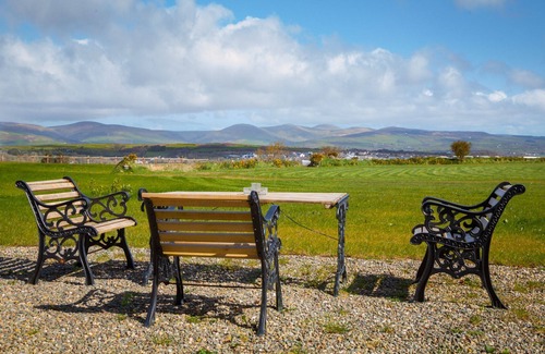 Mount Murray Apartment | Holiday apartment sleeping 2 on a farm close to Douglas