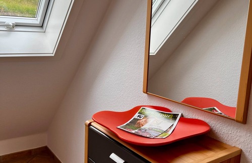 Kirnbach Apartment | Holiday Apartment 'Sonneneck' with Mountain View, Shared Pool and Wi-Fi