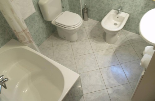 Muline Apartment | Holiday apartment Ugljan (Ort) for 1 - 4 persons with 2 bedrooms - Row house