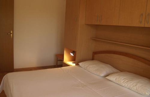 Muline Apartment | Holiday apartment Ugljan (Ort) for 1 - 4 persons with 2 bedrooms - Holiday apartment in one or multi