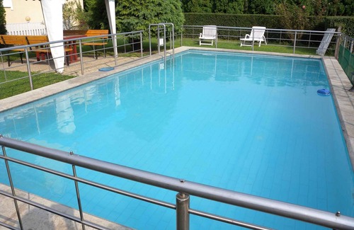 Felsopahok Apartment | Holiday apartment with gazebo and pool
