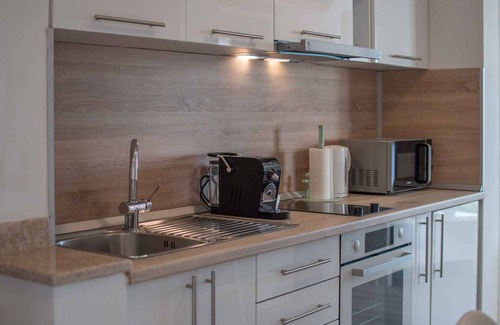 Kaldanija Apartment | Holiday apartment with communal pool and air conditioning