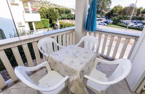 Baska Apartment | Holiday apartment with view of the mountains