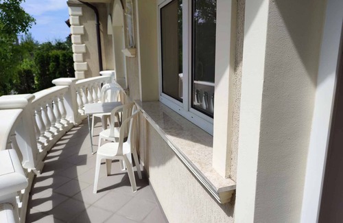 Siofok Aranypart Apartment | Holiday apartment with WiFi and air conditioning near the free beach