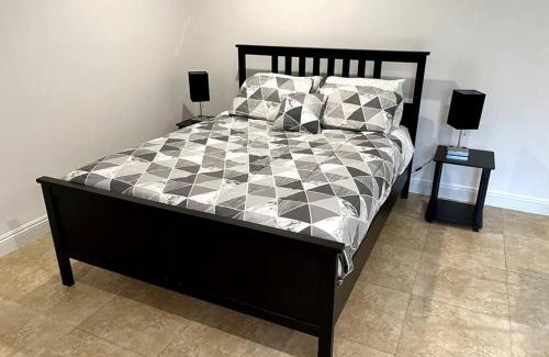 Brentwood Apartment | Holiday at Halliday