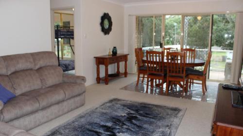 Hawks Nest House | Holiday At The Nest - Air - Conditioned - Wifi
