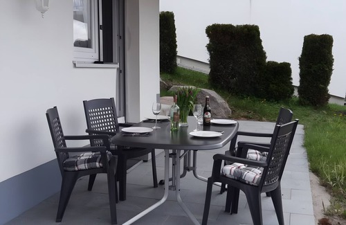 Schonach im Schwarzwald Apartment | Holiday Apartment 'Windradblick' with Private Terrace and Wi-Fi