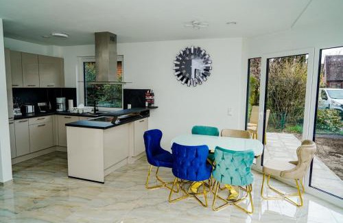 Tornesch House | Holiday Dream House-B for 6 Persons