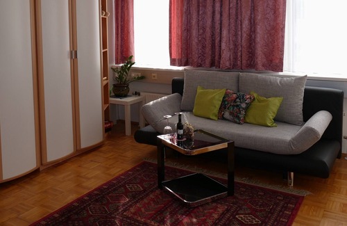 Gries Apartment | Holiday flat in down centre with underground parking
