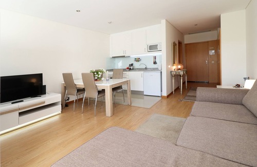 Gemeses Apartment | Holiday Flat/Mini-Holidays/weekends Weekend