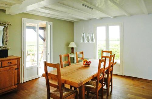 Chenac-Saint-Seurin-d'Uzet House | Holiday Home in Chenac with Stunning Terrace Views