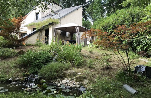 Marcillac-la-Croisille House | Holiday house facing the lake ideal for a family with children