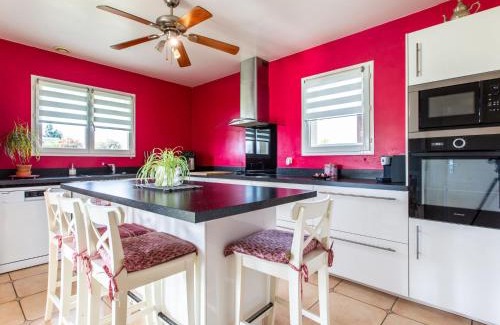 Saint-Martin-de-Seignanx House | Holiday Home Océane by Interhome