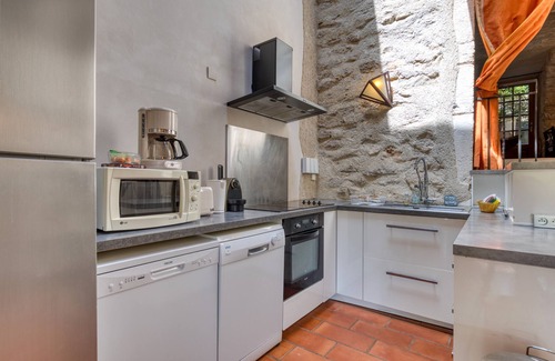 Notre-Dame-de-Londres House | Holiday Home 'Mas Grand Bosc Micocouliers' with Shared Pool, Private Terrace and Wi-Fi