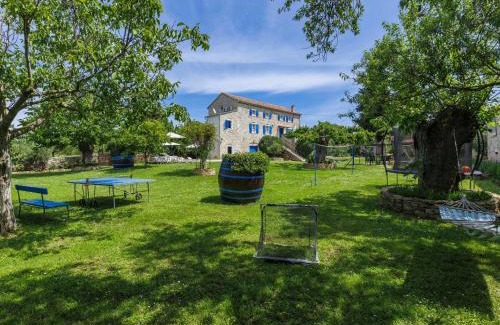 Sveti Lovrec House | Holiday Home Graziela by Interhome