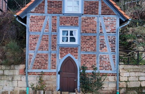 Bad Sooden-Allendorf House | Holiday Home 'Tiny House An Der Werra' with Private Terrace, Wi-Fi and Air Conditioning
