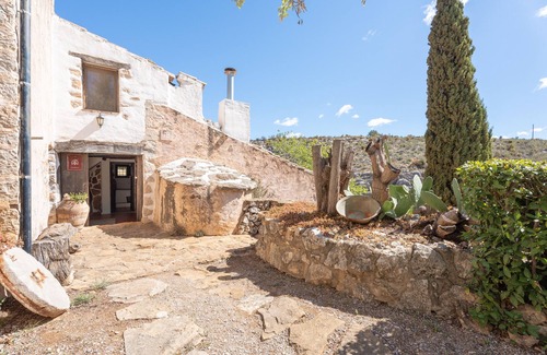 La Torre d'En Besora House | Holiday Home 'Moli Colomer' with Mountain View, Shared Pool and Private Terrace